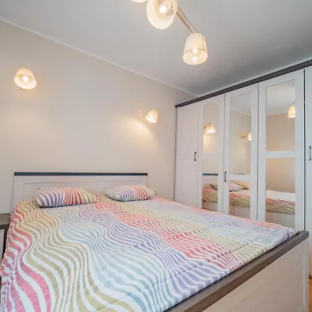 Apartament Bursztynowy Lägenhet